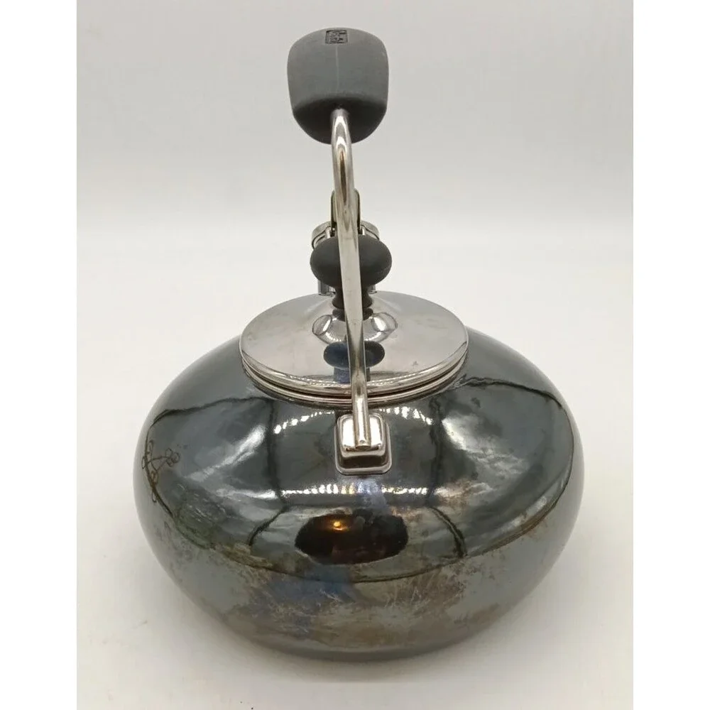 Chantal Whistling Tea Kettle Teapot  Metallic Black/Onyx Enamel 2 Qt